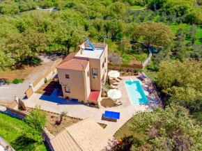 3 Bedroom Villa with Private Pool, Armenoi, Crete
